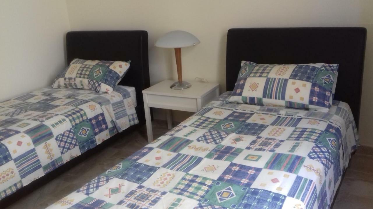 Amathusia Beach Apartment Limasol Buitenkant foto